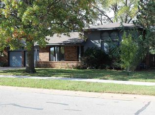 1306 N Plum St, Wellington, KS 67152