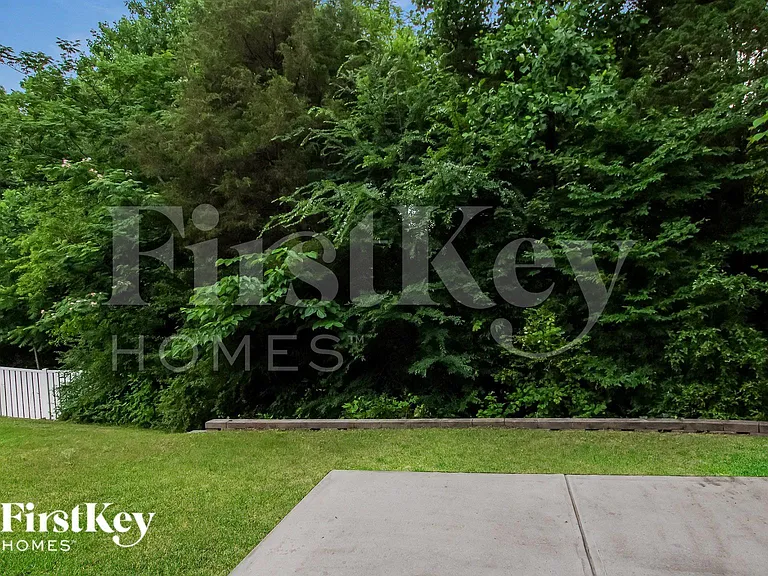 8054 Hereford St — Photo 16
