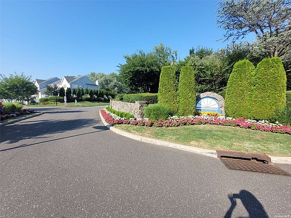 2nd image of 136 Windward Dr #136