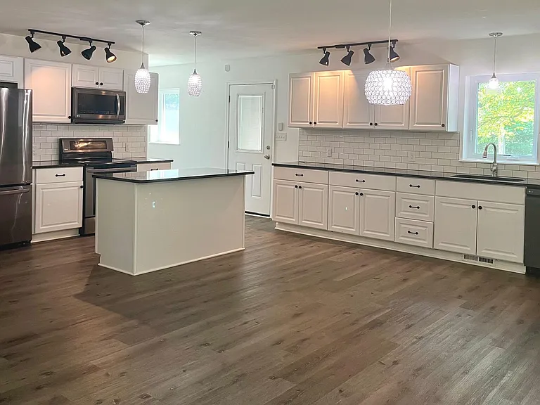 3009 Frenchtown Rd — Photo 5