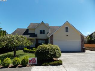 1249 W 14th St, Coquille, OR 97423