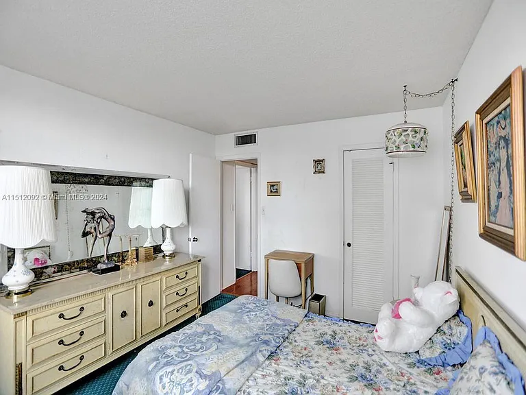 18051 Biscayne Blvd #304 — Photo 24