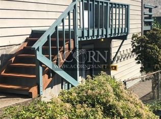 6940 SW Canyon Rd APT 6, Portland, OR 97225