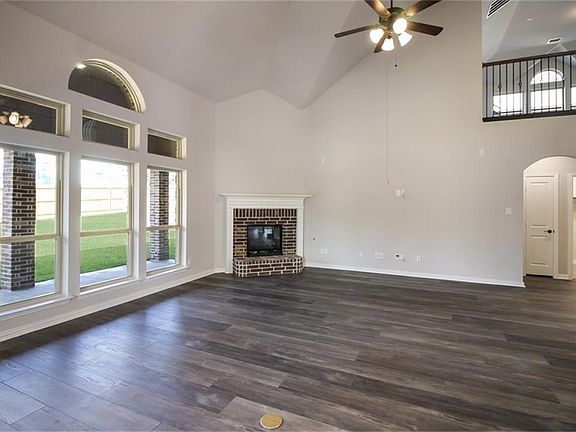 4th image of 2401 Richland Chambers Ct