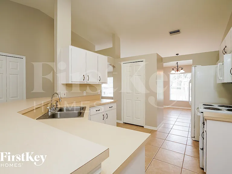 6490 Chabot Ave — Photo 6