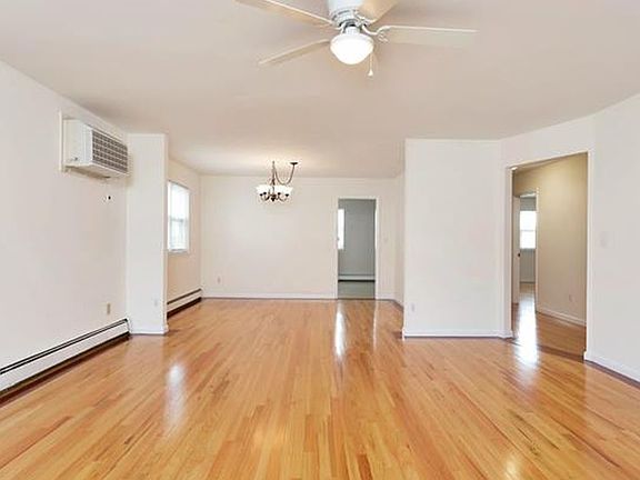 4th image of 16 1/2 Westview Ave Floor 2