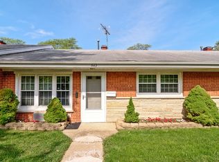 542 W Palatine Rd, Palatine, IL 60067