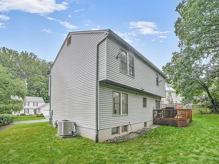 18420 Shady View Ln — Photo 49