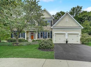 2112 Grandy Ct, Macungie, PA 18062