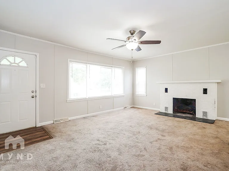 1630 Elaine Rd — Photo 6