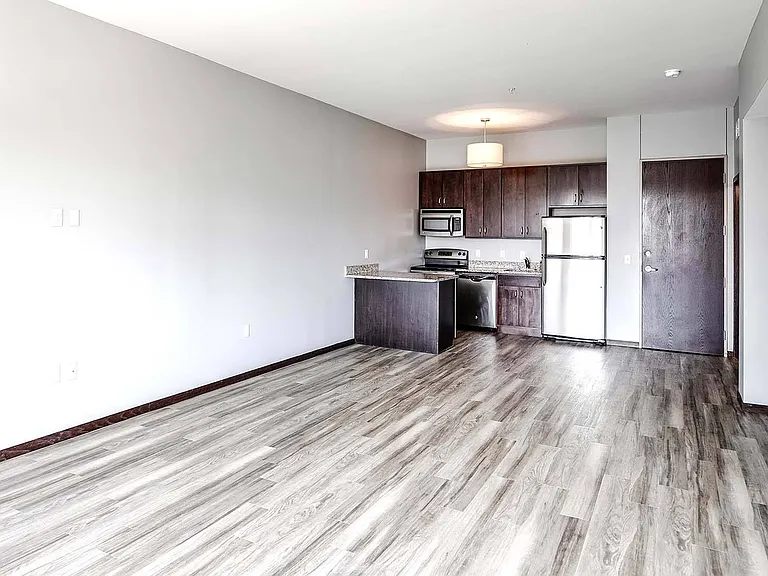 1501 Jackson — Photo 3