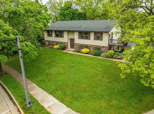 420 E Main St, Sun Prairie, WI 53590