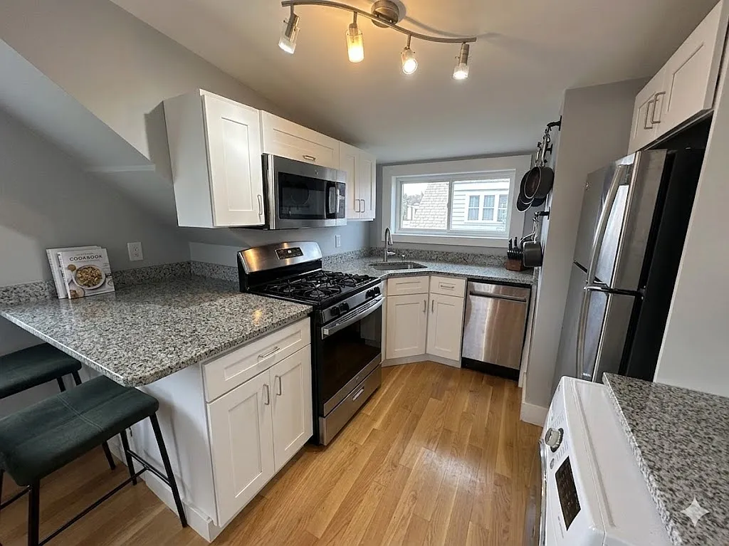 2 bed, $3,279 — Photo 1