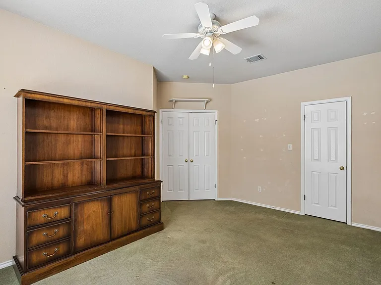 2404 Kristen Ln — Photo 20