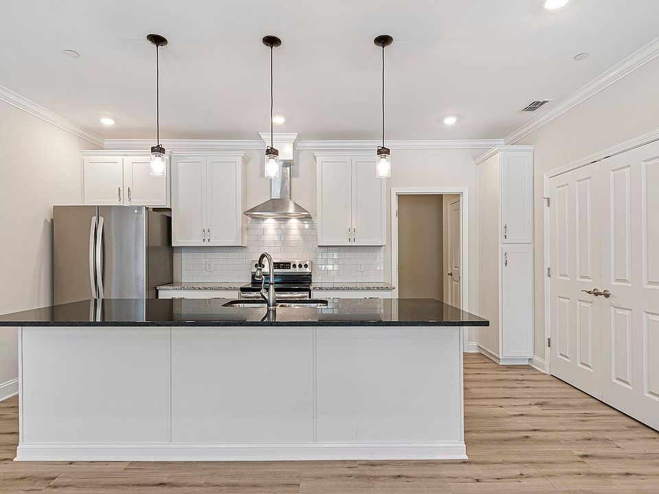 1st image of 3107 Patcham Dr #104