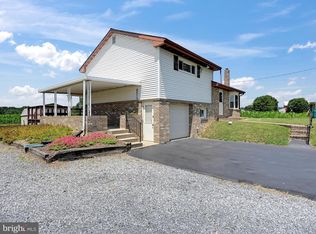 410 Blantz Rd, Lititz, PA 17543