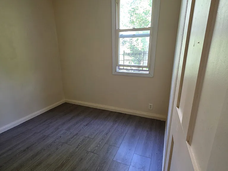 43 Currans Ln #3L — Photo 6