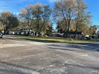 2nd image of 620 W South St