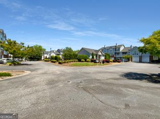 211 Vinings Forest Cir SE, Smyrna, GA 30080