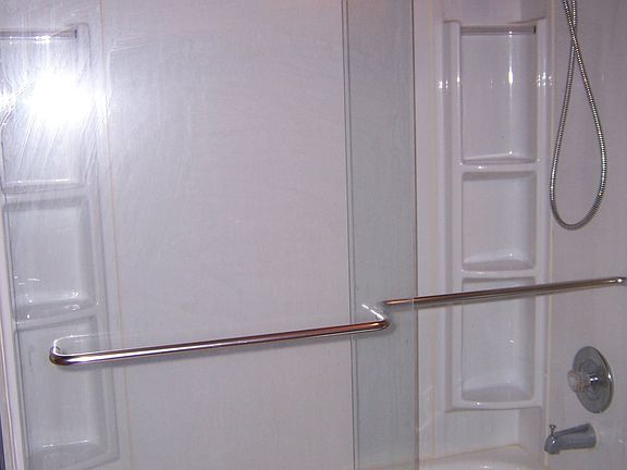 4th image of 125 Merry Etta Dr