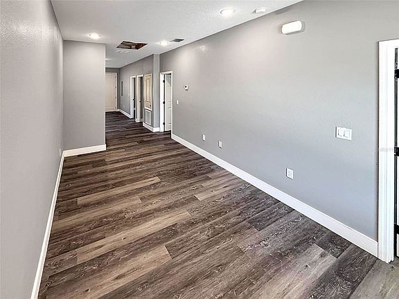 3rd image of 323 Pearl St #2