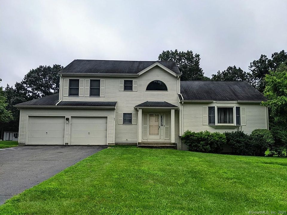 1st image of 64 Rosewood Dr