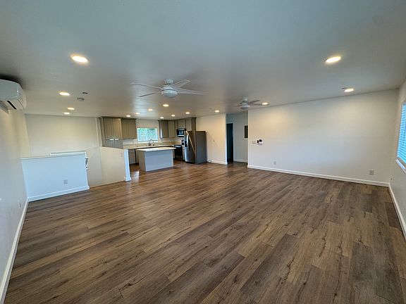 2nd image of 41-675 Mokulama St #2