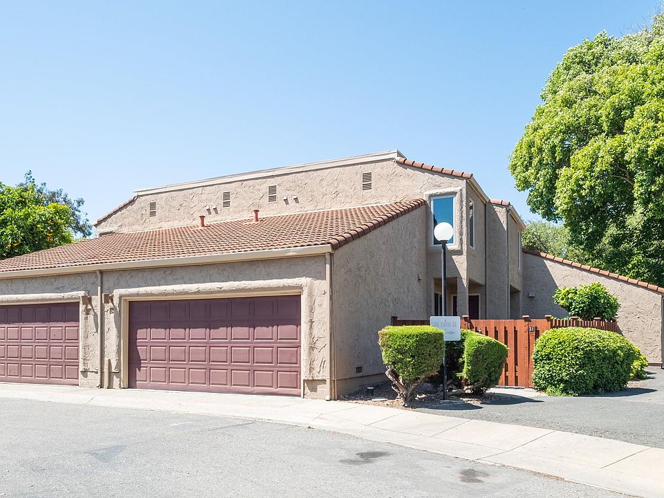 1st image of 31 Campo Verde Cir