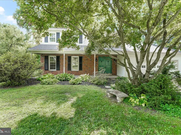 600 Leslie Ln, West Chester, PA 19382