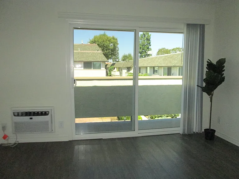 *Floor plans are digital renderings. All dimensions are approximate. Actual product and specifications may vary in dimension or detail. Not all features are available in every apartment.
