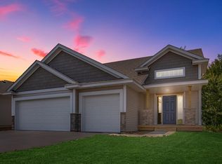 6739 Redwood Ave, Lino Lakes, MN 55038