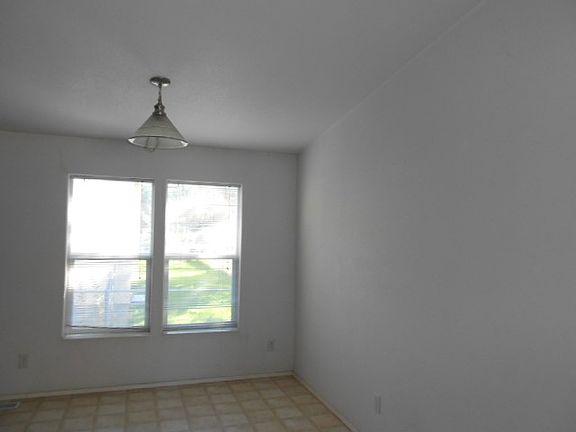 5th image of 82 Cercle De La Cerese