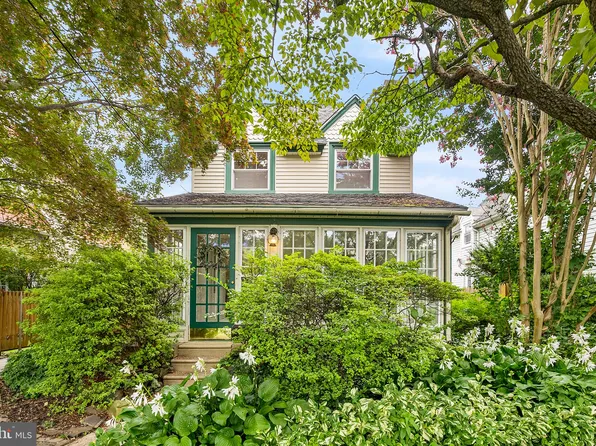 219 Rock Glen Rd, Wynnewood, PA 19096