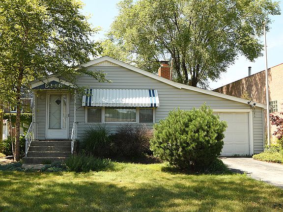 3rd image of 9118 S Kolmar Ave