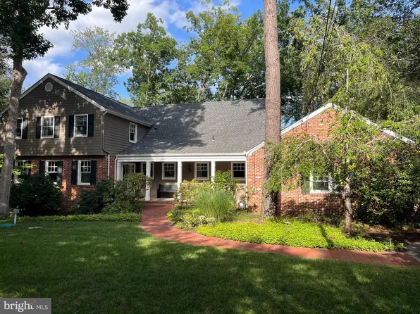 155 W Centennial Dr, Medford, NJ 08055