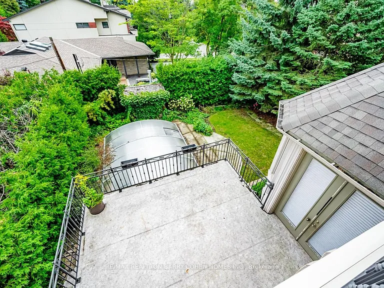 8 York Rd — Photo 40
