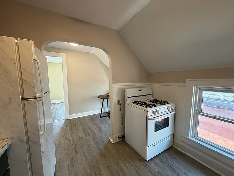 15 Andrews Ave #2 — Photo 7