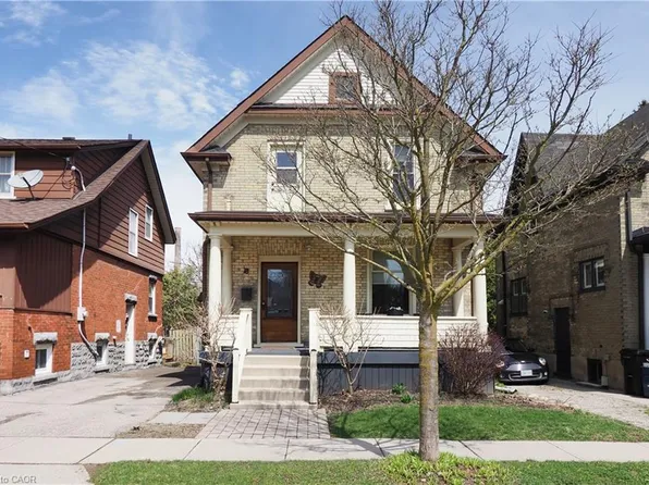 18 Theresa St, Kitchener, ON N2G 1M1