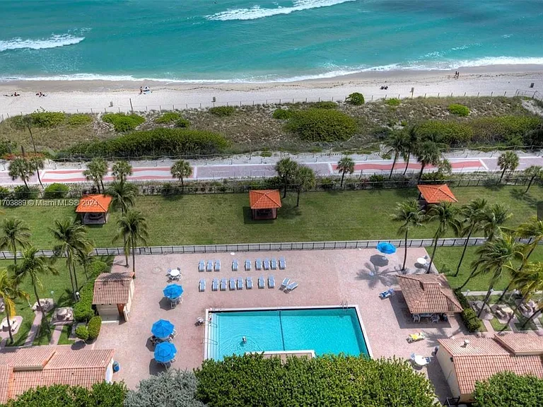 2555 Collins Ave #1409 — Photo 49