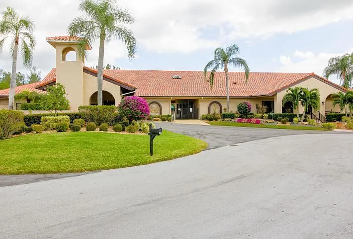 5851 Parkwalk Dr — Photo 9