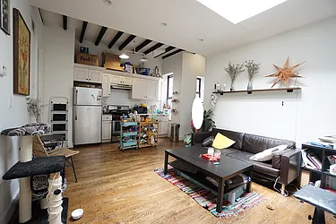 Rented by Rennit Inc.