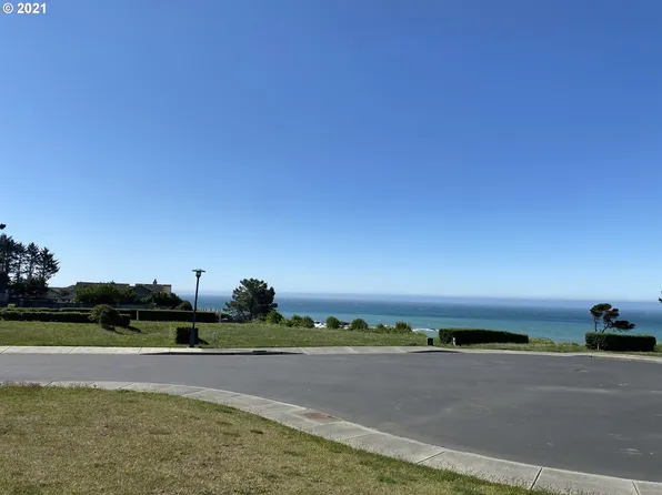 Court St #3, Brookings, OR 97415