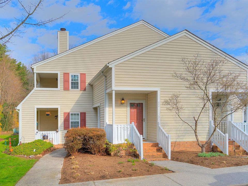 1st image of 206 Chowning Pl