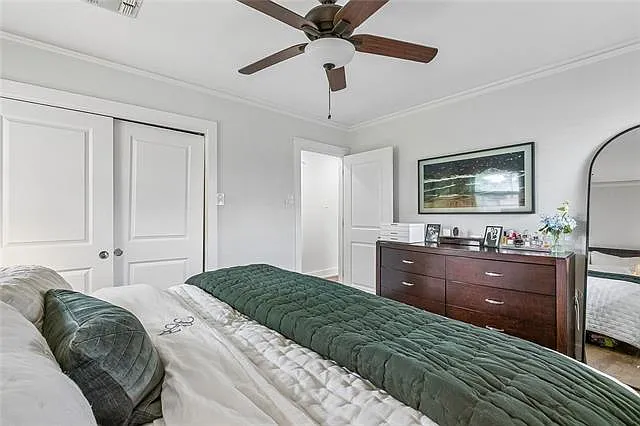 905 Taft Park — Photo 8