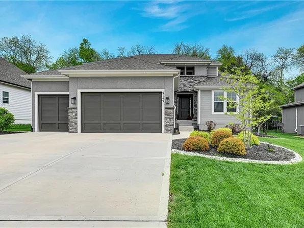 9149 Green Rd, Lenexa, KS 66227