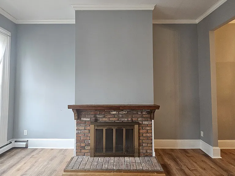 32 1st St #2 — Photo 4