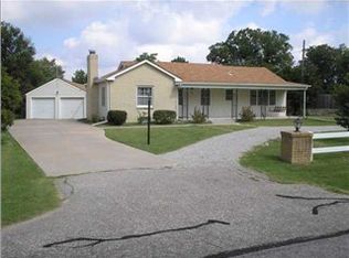 22 E Sequoia Dr, Wichita, KS 67206