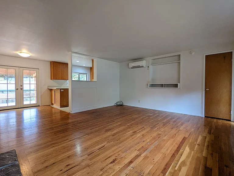 3170 University St — Photo 7