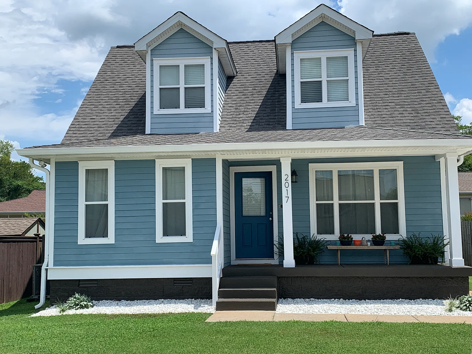 3 bed, 2.5 bath, 1368 sqft, $2,300 — Photo 1