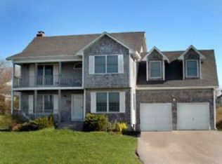 10 Southwest Rd, Narragansett, RI 02882